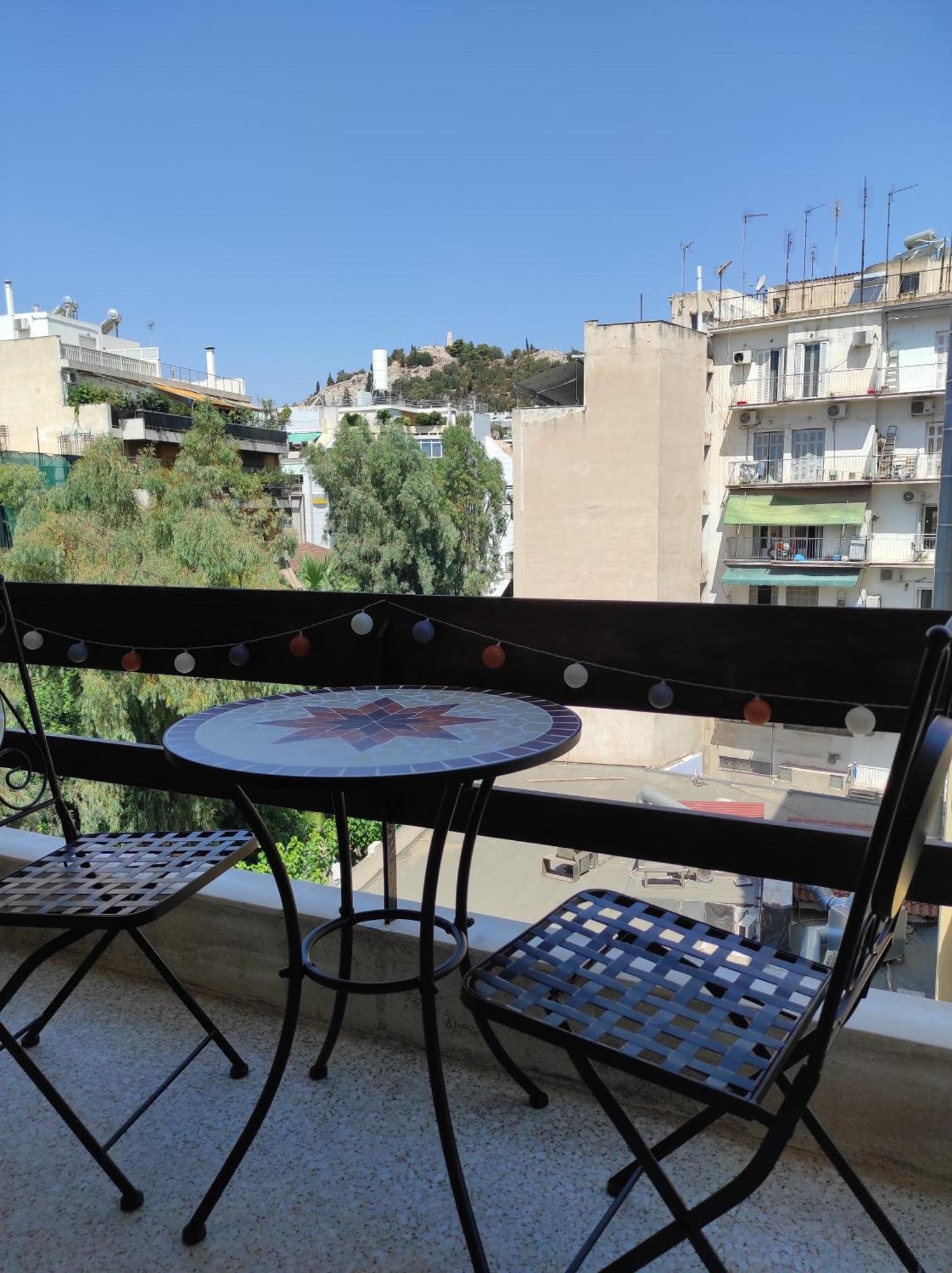 Cosy Apartment On Dragon Street أثينا المظهر الخارجي الصورة